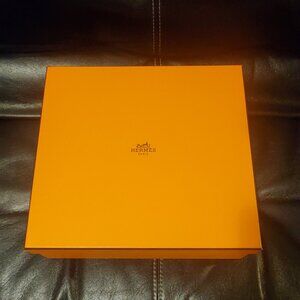 HERMES box with dust bag and gift paper